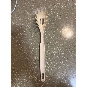 EKCO USA Beige Slotted Serving Spoon Pasta Server Kitchen Utensil Dishwasher Saf